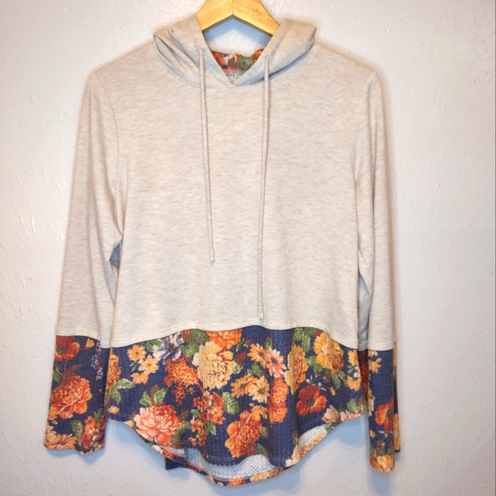 Super Soft two tone Hoodie Sz. M
